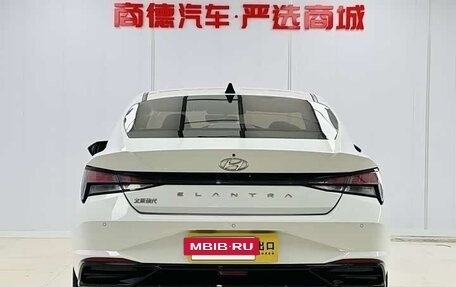 Hyundai Elantra, 2022 год, 1 650 000 рублей, 16 фотография