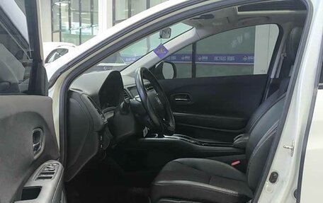 Honda Vezel, 2022 год, 1 650 000 рублей, 7 фотография