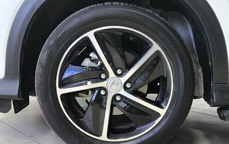 Honda Vezel, 2022 год, 1 650 000 рублей, 23 фотография