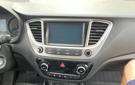 Hyundai Solaris II рестайлинг, 2019 год, 1 600 000 рублей, 6 фотография