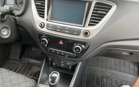 Hyundai Solaris II рестайлинг, 2019 год, 1 600 000 рублей, 12 фотография