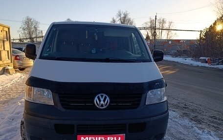 Volkswagen Transporter T5 рестайлинг, 2006 год, 1 249 000 рублей, 1 фотография