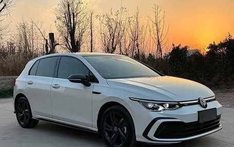 Volkswagen Golf VIII, 2022 год, 2 150 000 рублей, 2 фотография