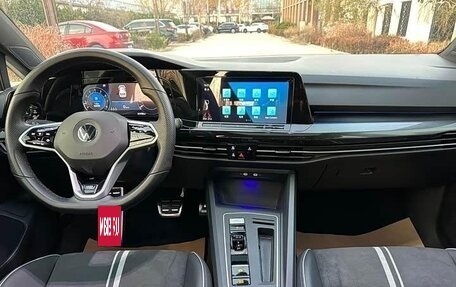 Volkswagen Golf VIII, 2022 год, 2 150 000 рублей, 9 фотография