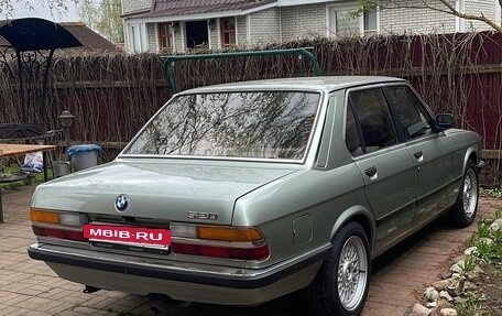 BMW 5 серия, 1984 год, 520 000 рублей, 8 фотография