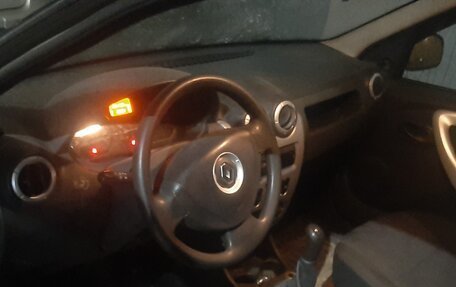 Renault Logan I, 2014 год, 405 000 рублей, 3 фотография