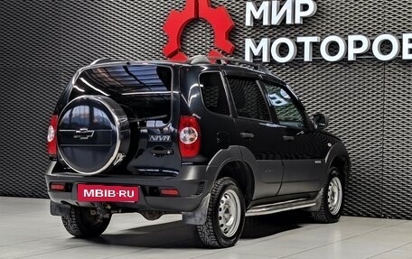 Chevrolet Niva I рестайлинг, 2017 год, 675 000 рублей, 4 фотография