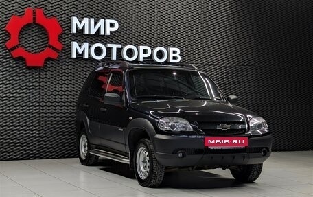 Chevrolet Niva I рестайлинг, 2017 год, 675 000 рублей, 3 фотография