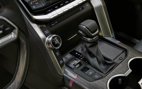 Toyota Land Cruiser, 2025 год, 14 850 000 рублей, 10 фотография