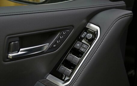 Toyota Land Cruiser, 2025 год, 14 850 000 рублей, 13 фотография