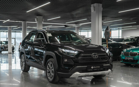 Toyota RAV4, 2025 год, 4 400 000 рублей, 2 фотография