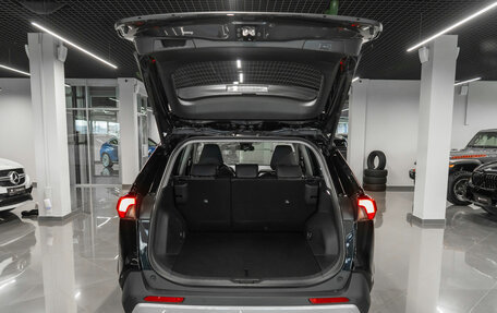 Toyota RAV4, 2025 год, 4 400 000 рублей, 24 фотография