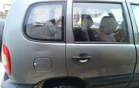 Chevrolet Niva I рестайлинг, 2004 год, 240 000 рублей, 12 фотография