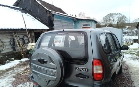 Chevrolet Niva I рестайлинг, 2004 год, 240 000 рублей, 13 фотография