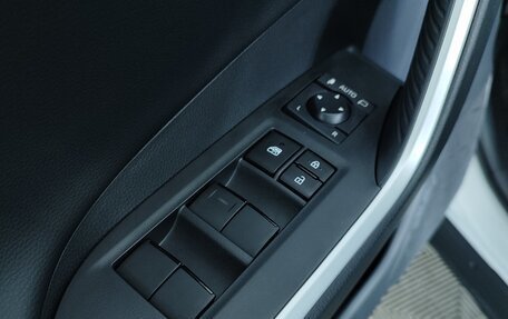 Toyota RAV4, 2025 год, 4 300 000 рублей, 11 фотография