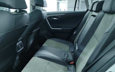 Toyota RAV4, 2025 год, 4 300 000 рублей, 23 фотография