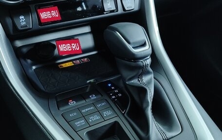 Toyota RAV4, 2025 год, 4 300 000 рублей, 19 фотография