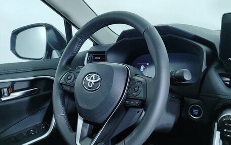 Toyota RAV4, 2025 год, 4 300 000 рублей, 27 фотография