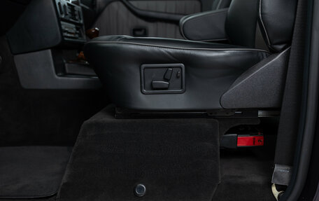 Mercedes-Benz G-Класс W463 рестайлинг _ii, 1993 год, 59 990 000 рублей, 12 фотография