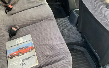 Opel Omega A, 1992 год, 500 000 рублей, 23 фотография