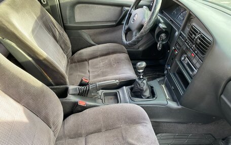 Opel Omega A, 1992 год, 500 000 рублей, 24 фотография