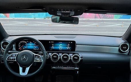 Mercedes-Benz A-Класс, 2021 год, 2 200 000 рублей, 8 фотография