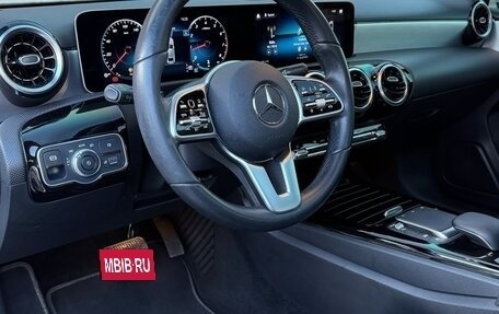 Mercedes-Benz A-Класс, 2021 год, 2 200 000 рублей, 9 фотография