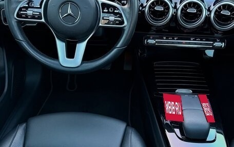 Mercedes-Benz A-Класс, 2021 год, 2 200 000 рублей, 11 фотография