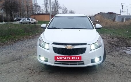 Chevrolet Cruze II, 2011 год, 790 000 рублей, 2 фотография
