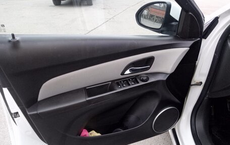 Chevrolet Cruze II, 2011 год, 790 000 рублей, 15 фотография