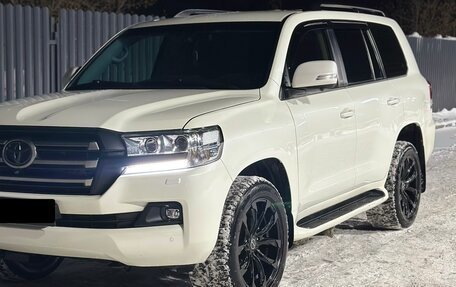 Toyota Land Cruiser 200, 2016 год, 5 300 000 рублей, 2 фотография