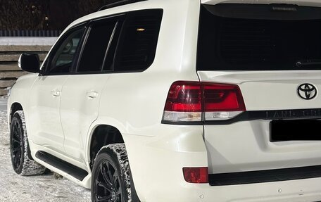 Toyota Land Cruiser 200, 2016 год, 5 300 000 рублей, 3 фотография