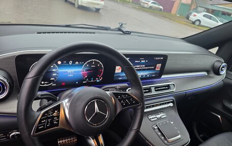 Mercedes-Benz V-Класс, 2025 год, 14 000 000 рублей, 2 фотография