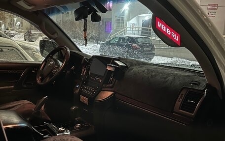 Toyota Land Cruiser 200, 2016 год, 5 300 000 рублей, 12 фотография