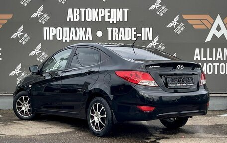 Hyundai Solaris II рестайлинг, 2013 год, 895 000 рублей, 5 фотография