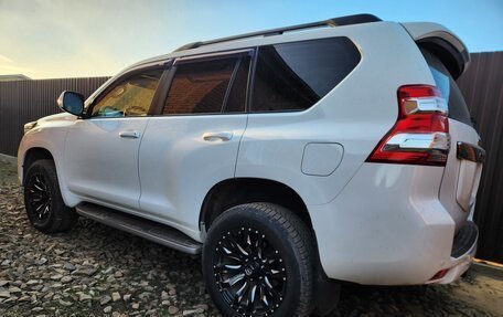 Toyota Land Cruiser Prado 150 рестайлинг 2, 2014 год, 3 330 000 рублей, 5 фотография