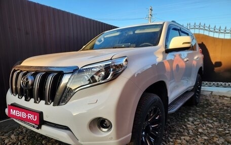 Toyota Land Cruiser Prado 150 рестайлинг 2, 2014 год, 3 330 000 рублей, 2 фотография