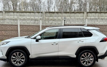 Toyota RAV4, 2021 год, 3 770 000 рублей, 9 фотография