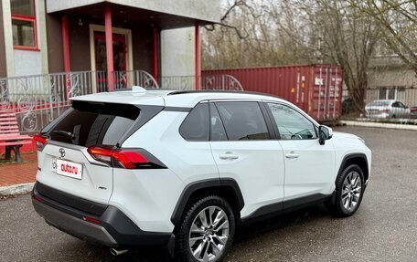 Toyota RAV4, 2021 год, 3 770 000 рублей, 6 фотография