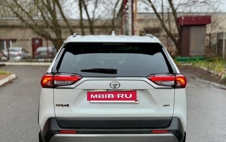 Toyota RAV4, 2021 год, 3 770 000 рублей, 7 фотография