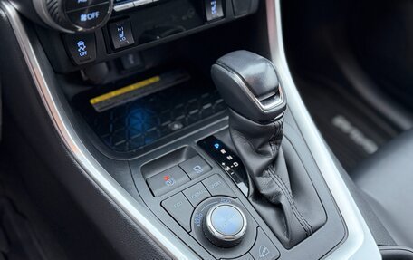 Toyota RAV4, 2021 год, 3 770 000 рублей, 19 фотография