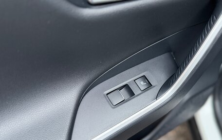 Toyota RAV4, 2021 год, 3 770 000 рублей, 28 фотография