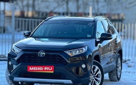 Toyota RAV4, 2021 год, 3 799 999 рублей, 2 фотография