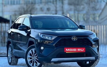 Toyota RAV4, 2021 год, 3 799 999 рублей, 5 фотография