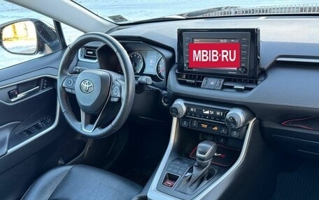 Toyota RAV4, 2021 год, 3 799 999 рублей, 11 фотография