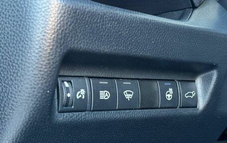 Toyota RAV4, 2021 год, 3 799 999 рублей, 19 фотография