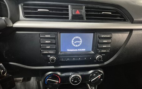 KIA Rio IV, 2017 год, 920 000 рублей, 18 фотография