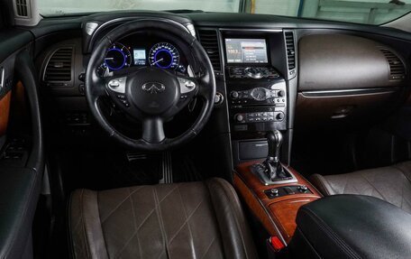 Infiniti QX70, 2016 год, 1 925 000 рублей, 6 фотография