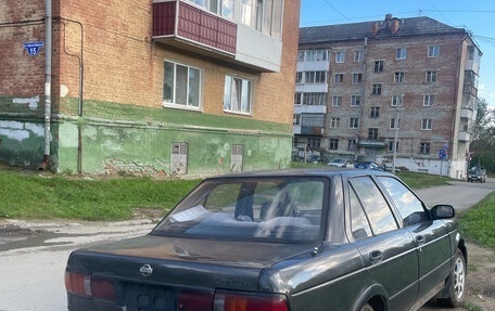 Nissan Sunny, 1992 год, 99 000 рублей, 1 фотография
