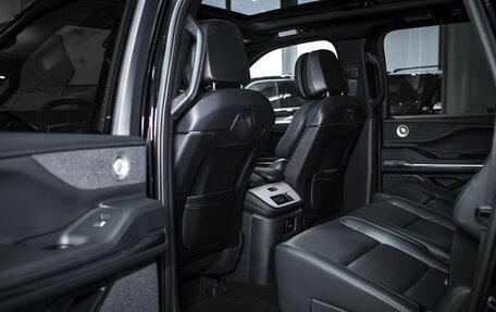 Lincoln Navigator, 2025 год, 18 750 000 рублей, 28 фотография